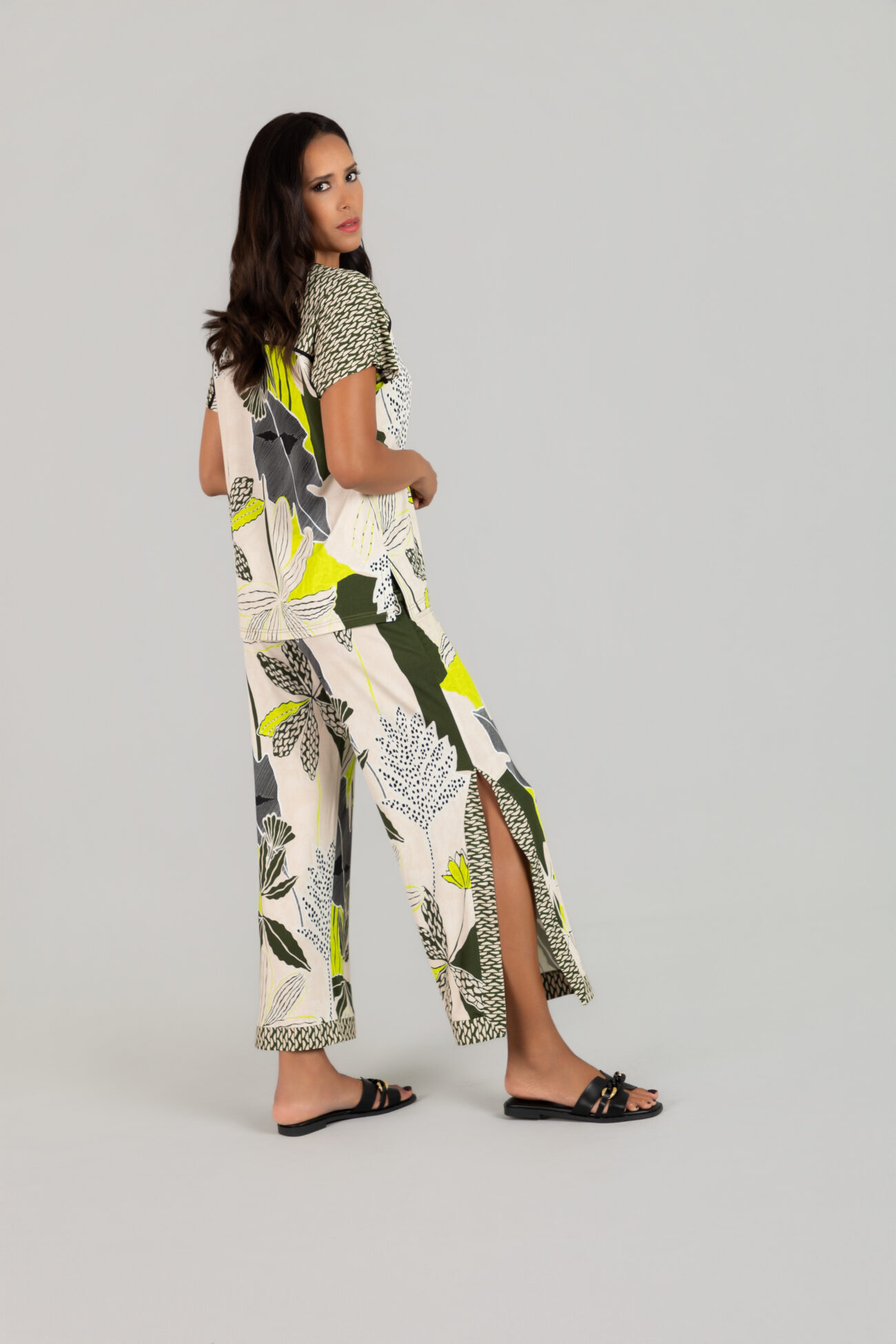 BipBip - Moda española y tienda de ropa para mujer BLUSÓN DE PUNTO DE VISCOSA ESTAMPADO - Imagen 2