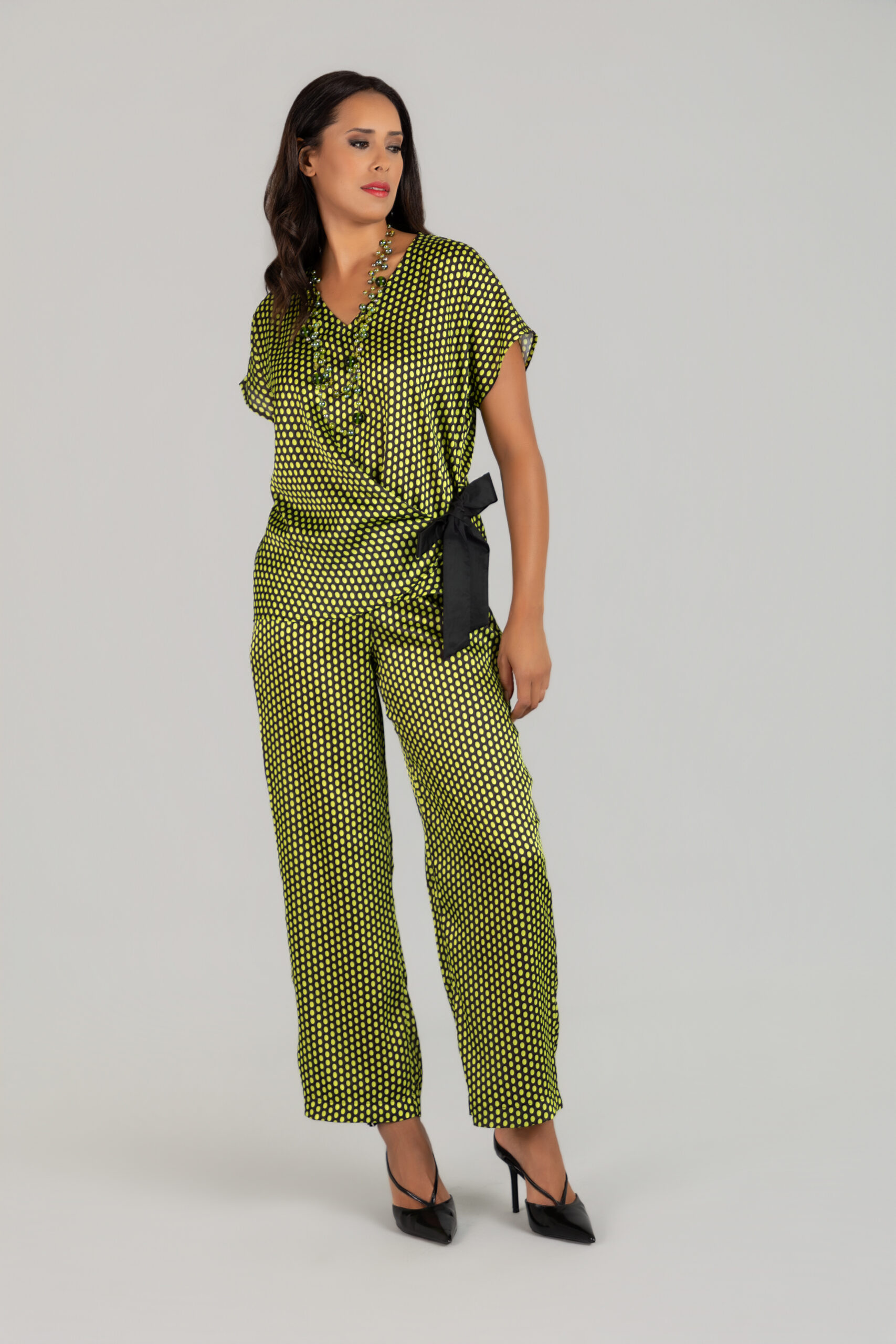 BLUSA ESTAMPADA TOPOS CON LAZADA - Imagen 2