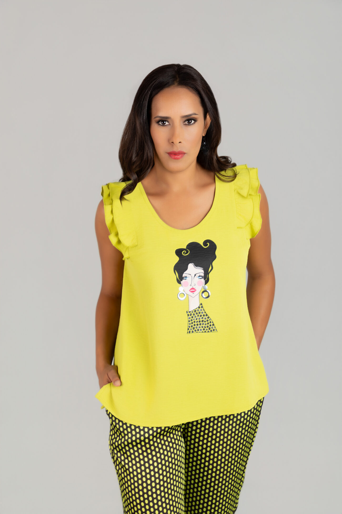 BipBip - Moda española y tienda de ropa para mujer TOP CON TRANFER Y VOLANTES EN SISAS